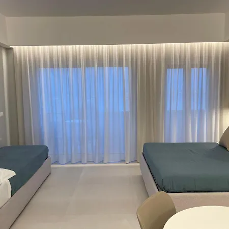 Апартаменты La Finestra Sul Mare Modern