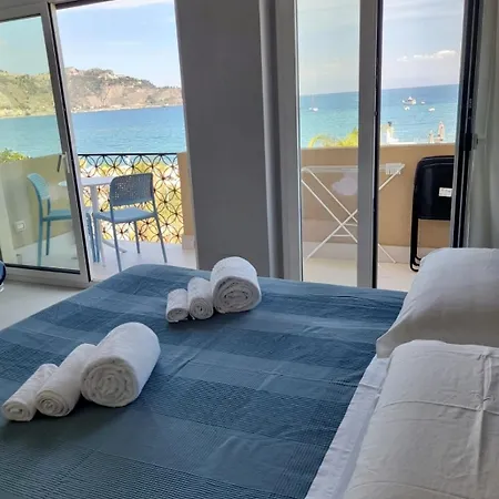 La Finestra Sul Mare Modern * Джардини-Наксос